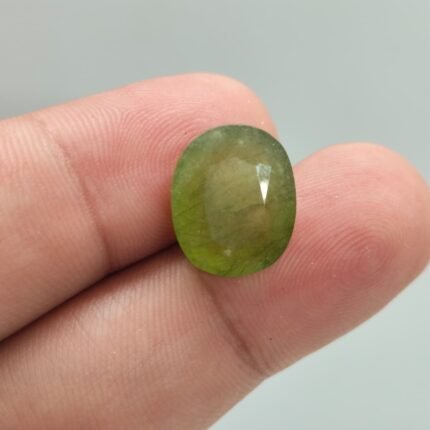 natural peridot stone