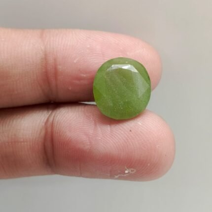 natural peridot stone
