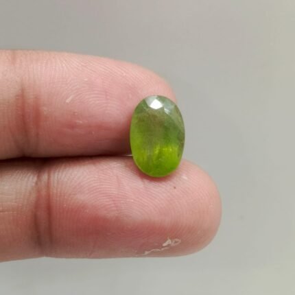 natural peridot stone