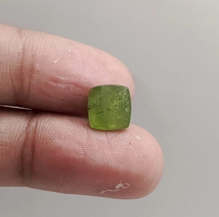 natural peridot stone