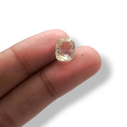 Gilgit Pukhraj Gemstone